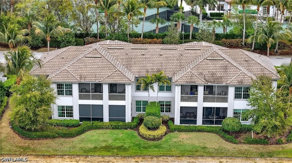 8062 Signature Club Circle Naples FL 34113