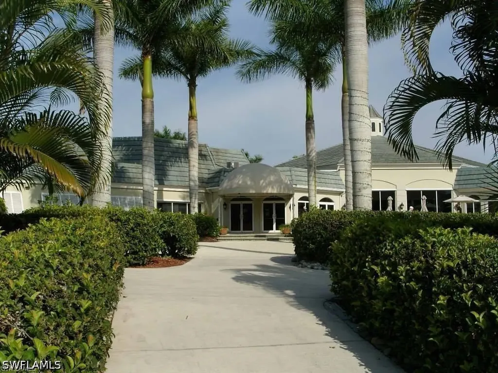1645 Spoonbill Lane Naples FL 34105