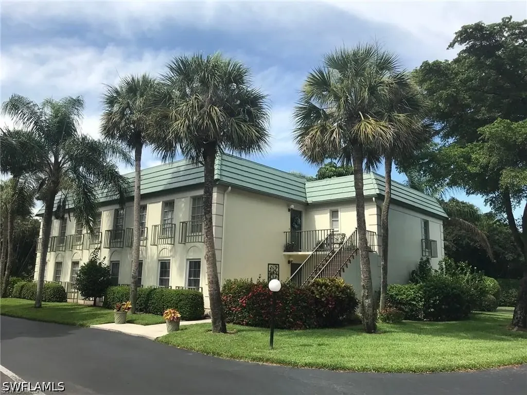 1645 Spoonbill Lane Naples FL 34105