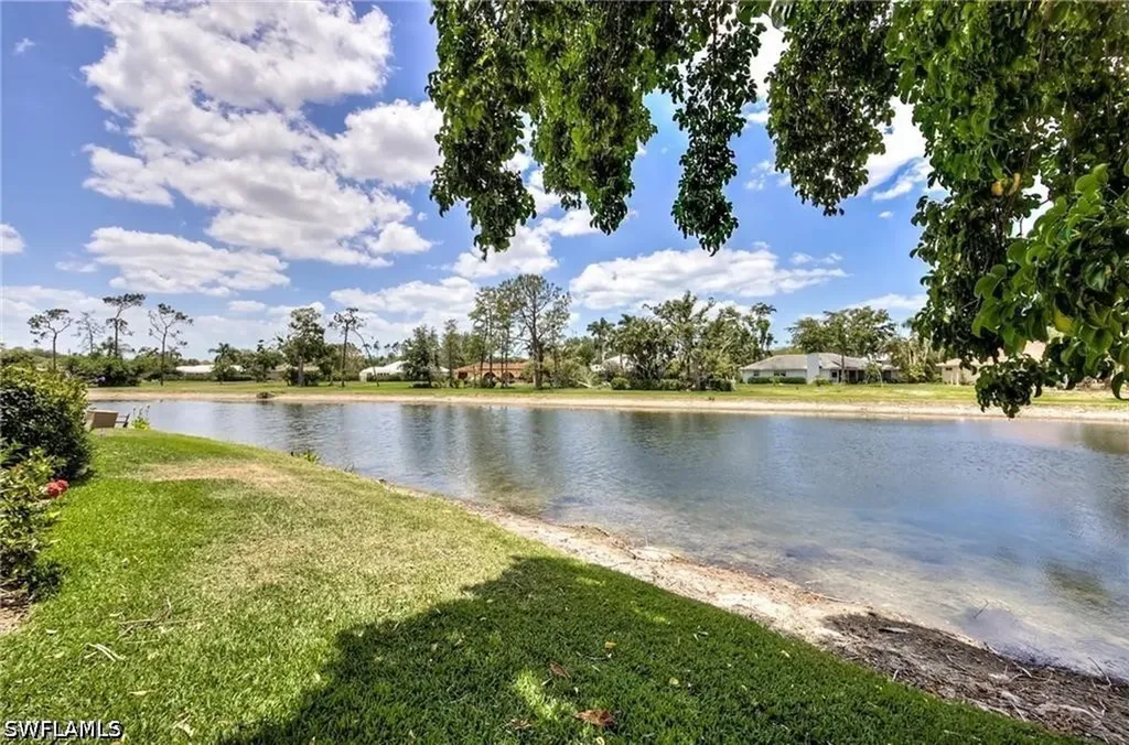 1645 Spoonbill Lane Naples FL 34105
