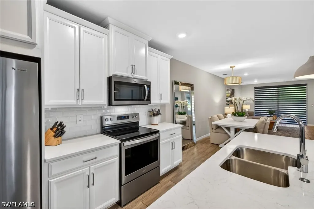 14567 Edgewater Circle Naples FL 34114