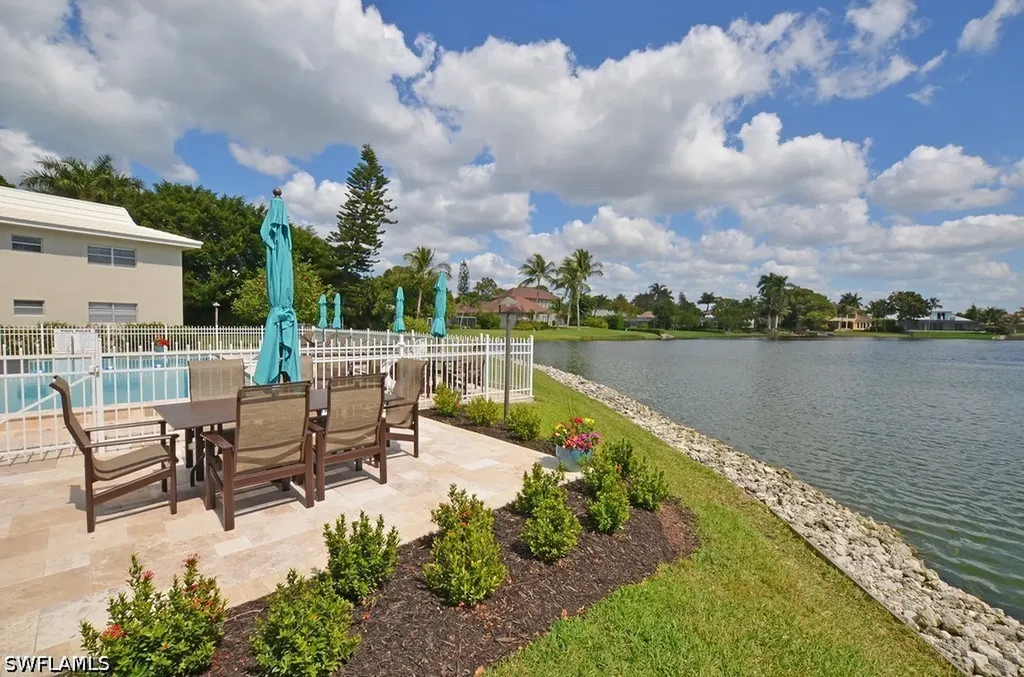 4140 Crayton Road Naples FL 34103
