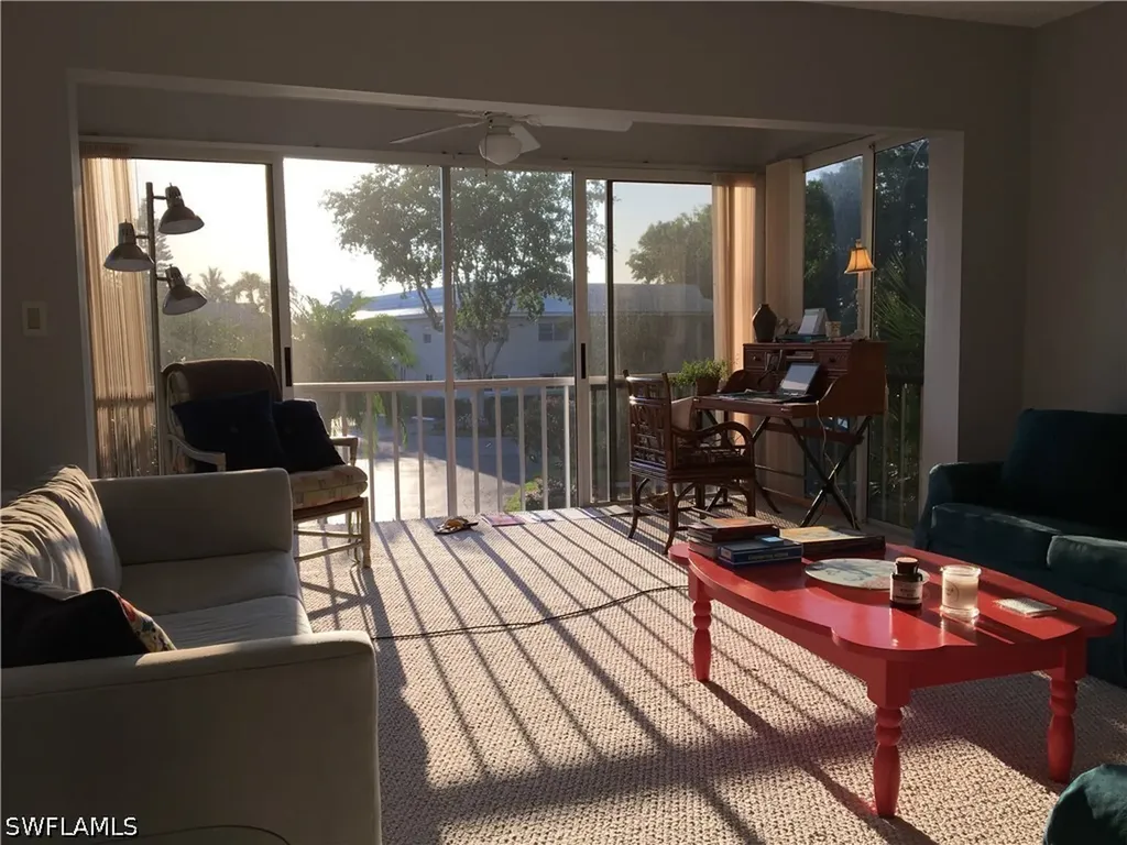 4140 Crayton Road Naples FL 34103