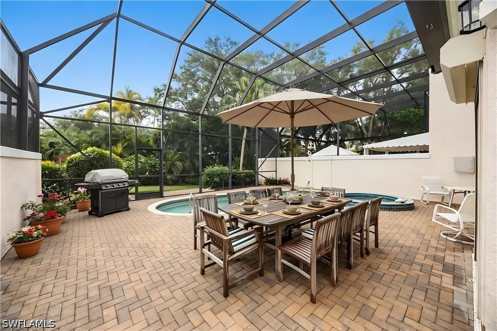 312 Carlton Place Naples FL 34108