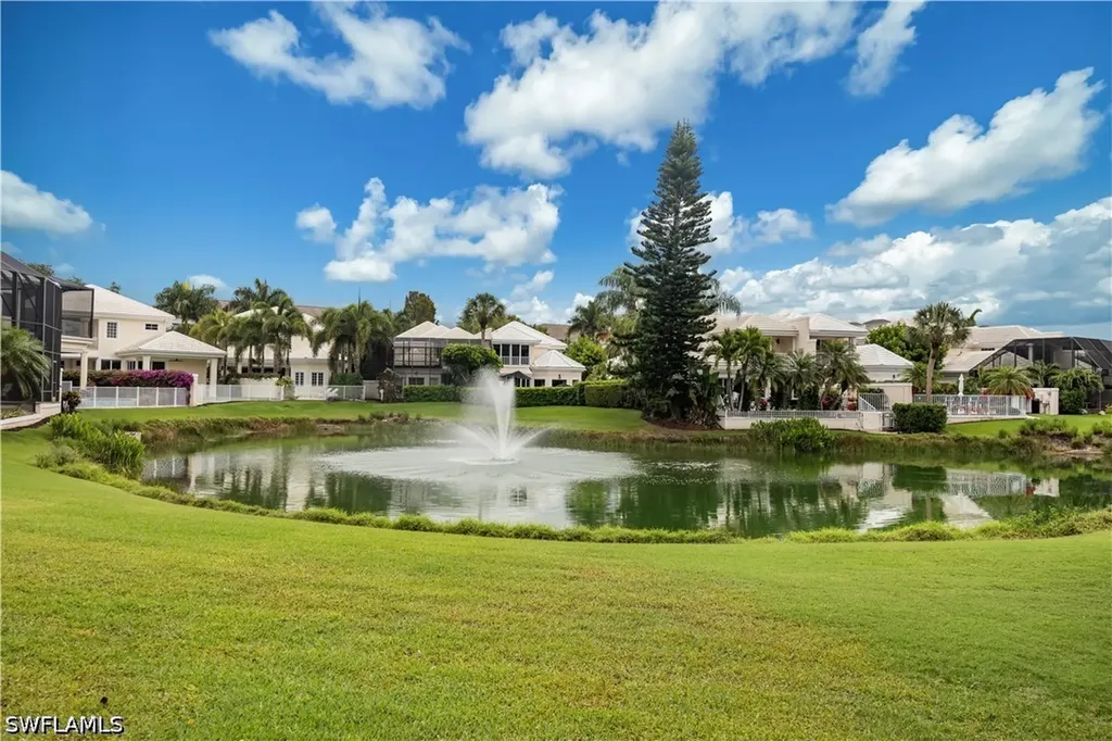 312 Carlton Place Naples FL 34108