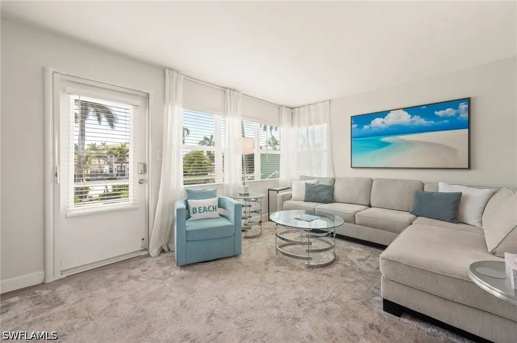 277 8th Avenue S Naples FL 34102