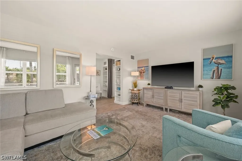 277 8th Avenue S Naples FL 34102