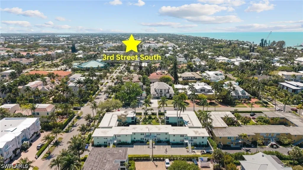 277 8th Avenue S Naples FL 34102