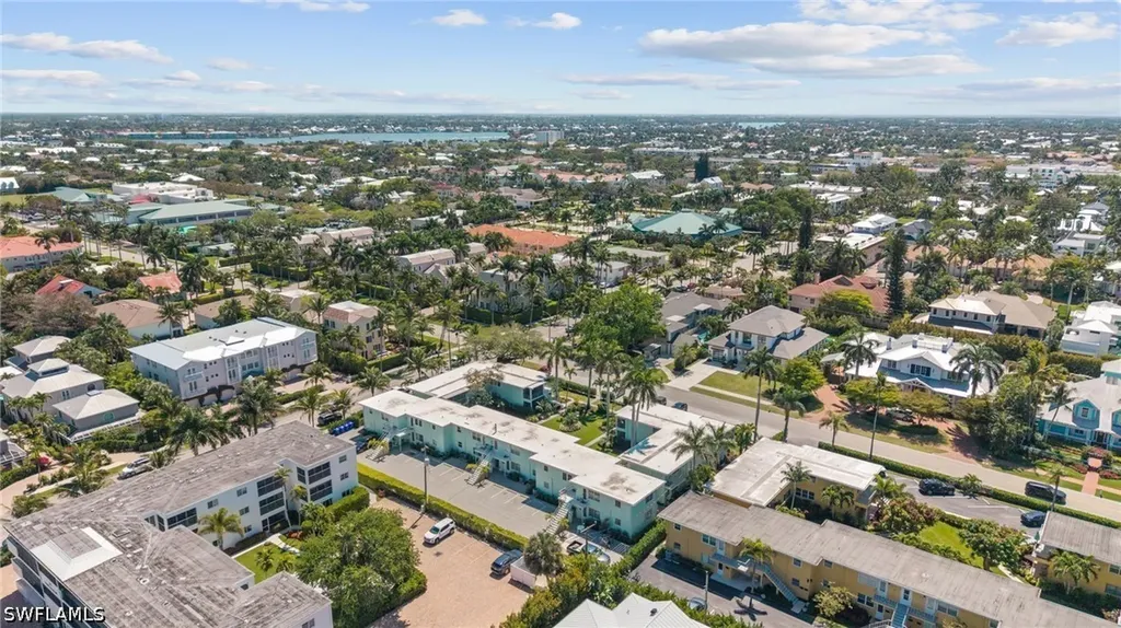 277 8th Avenue S Naples FL 34102