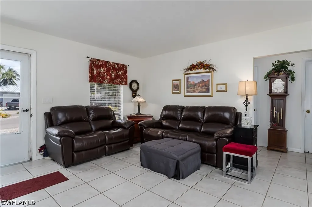 756 Apple Court Marco Island FL 34145