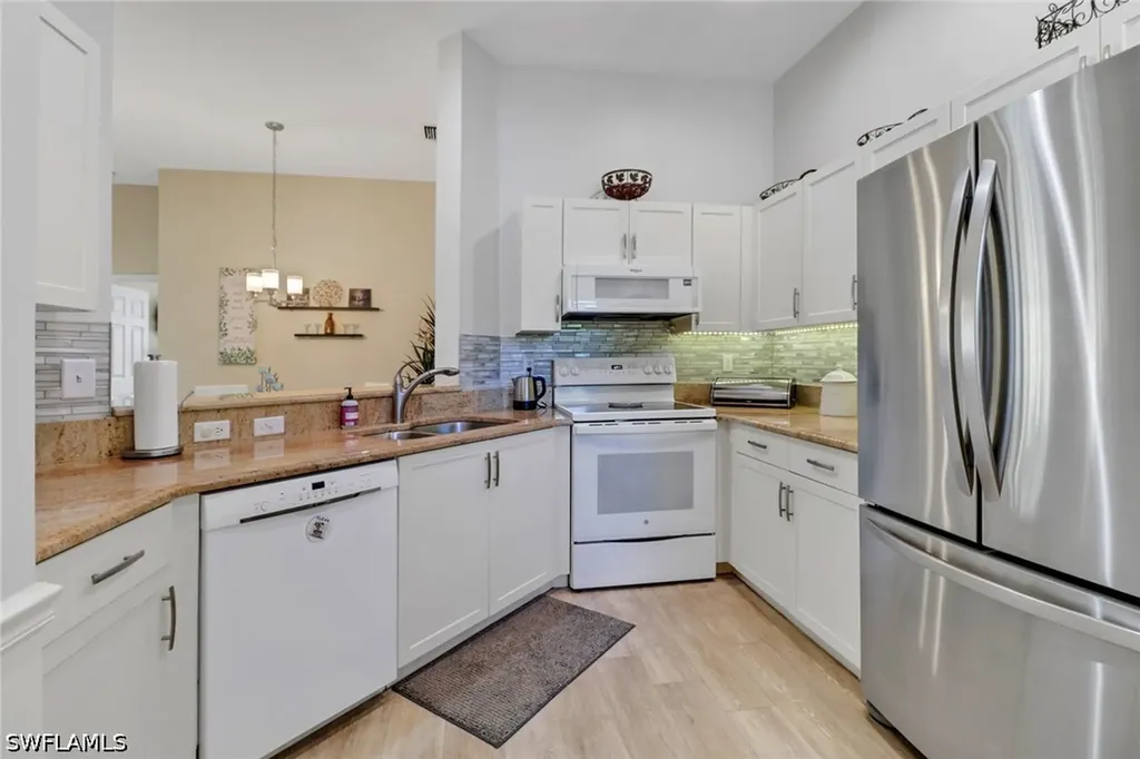 184 Vintage Circle Naples FL 34119