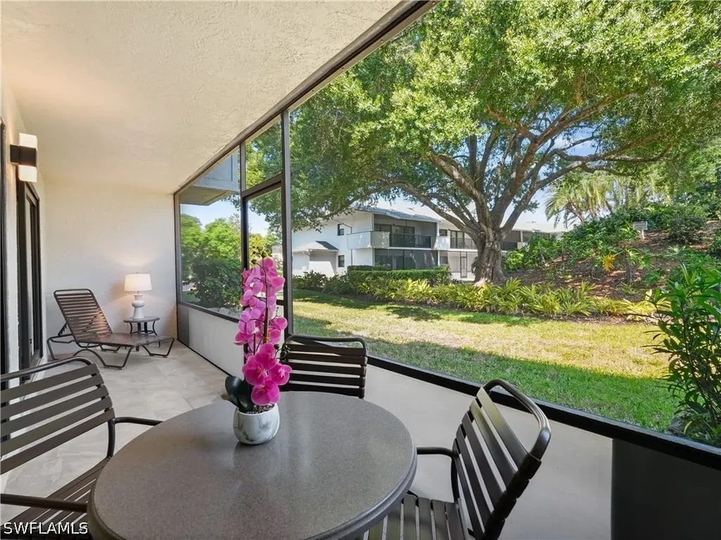 600 Neapolitan Way Naples FL 34103