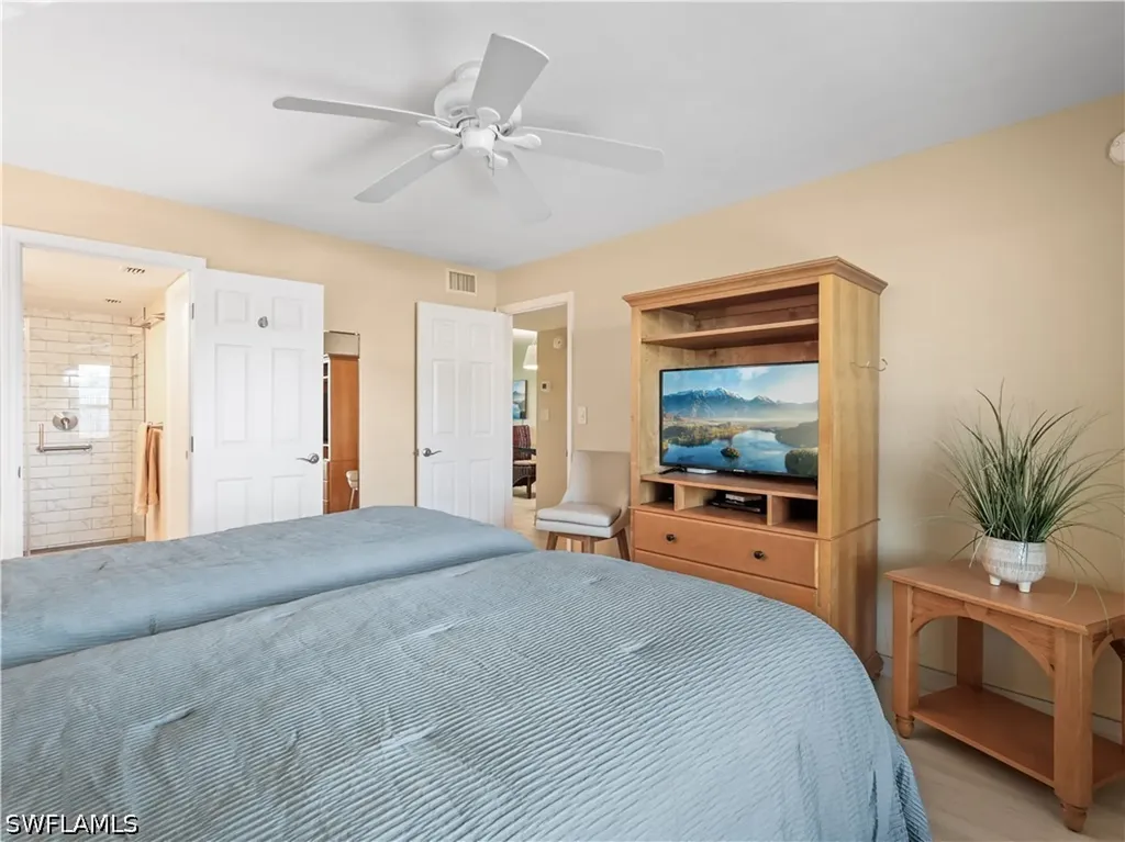 600 Neapolitan Way Naples FL 34103