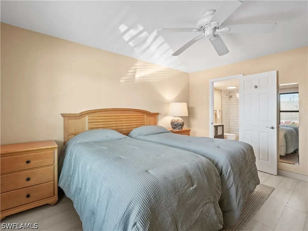 600 Neapolitan Way Naples FL 34103