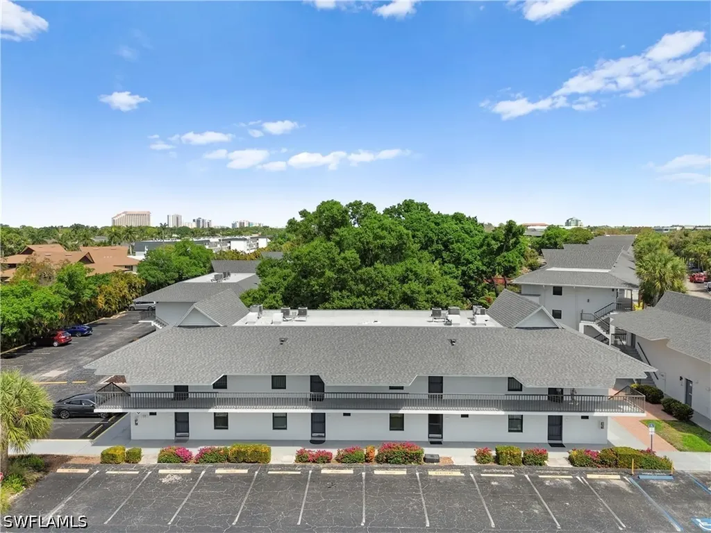 600 Neapolitan Way Naples FL 34103