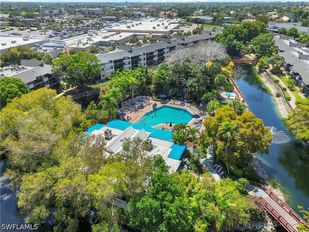 600 Neapolitan Way Naples FL 34103