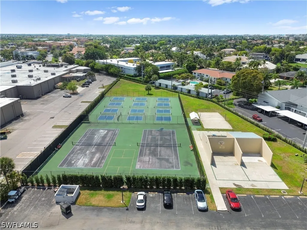 600 Neapolitan Way Naples FL 34103