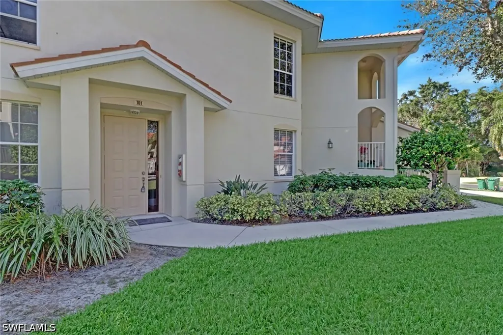 1301 Egrets Landing Naples FL 34108