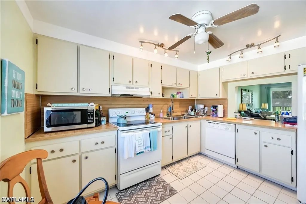 163 Palm Drive Naples FL 34112