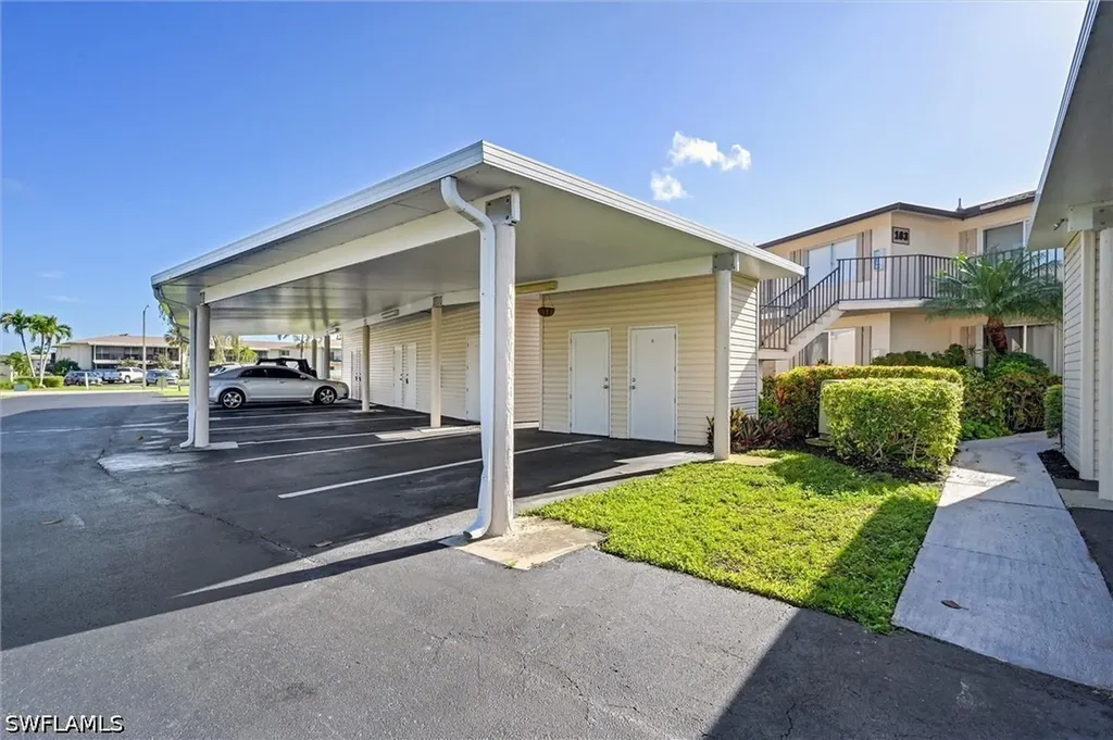 163 Palm Drive Naples FL 34112
