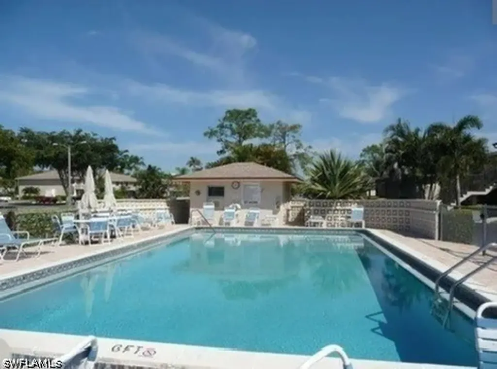 163 Palm Drive Naples FL 34112