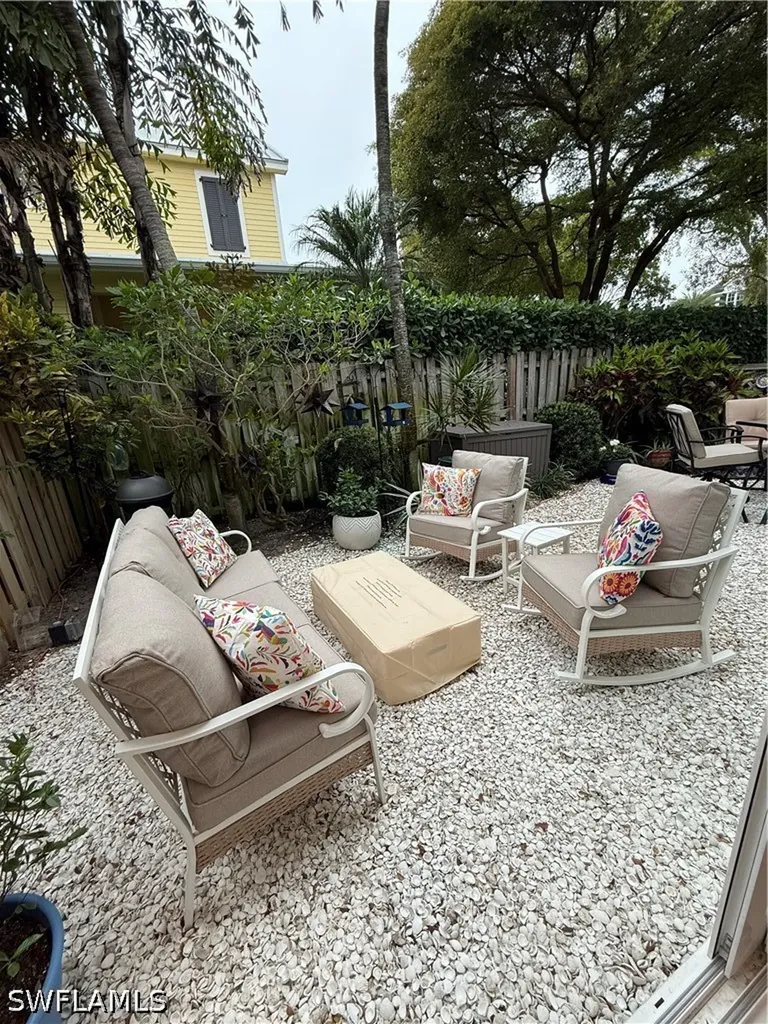302 2nd Street S Naples FL 34102