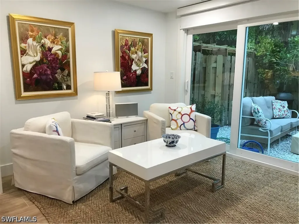 302 2nd Street S Naples FL 34102