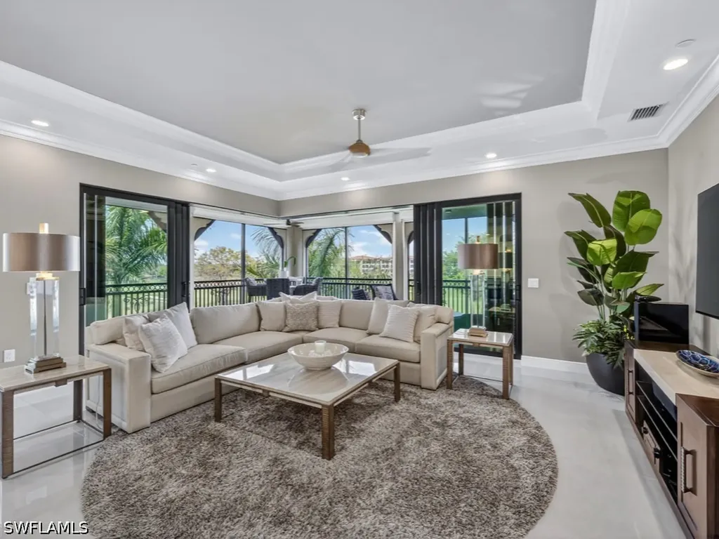 16371 Viansa Way Naples FL 34110