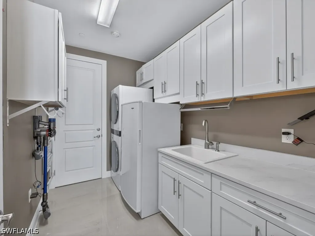 16371 Viansa Way Naples FL 34110