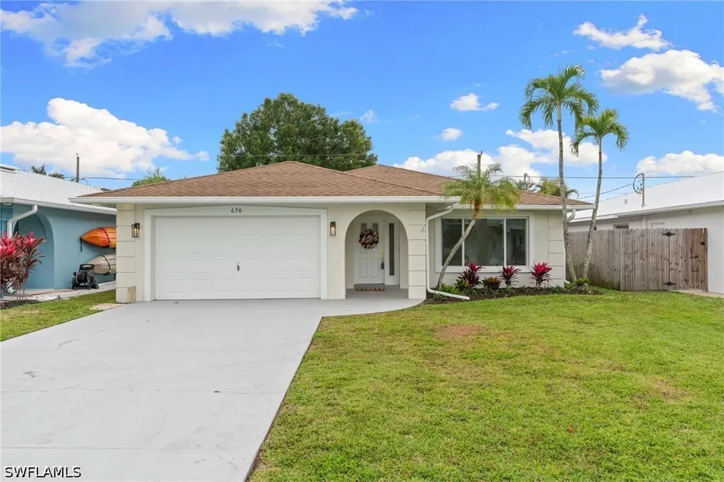 670 103rd Avenue N Naples FL 34108