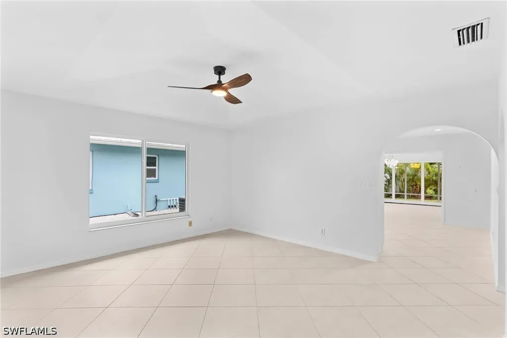 670 103rd Avenue N Naples FL 34108