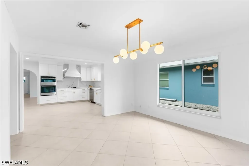 670 103rd Avenue N Naples FL 34108