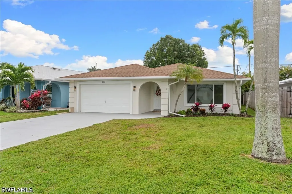 670 103rd Avenue N Naples FL 34108