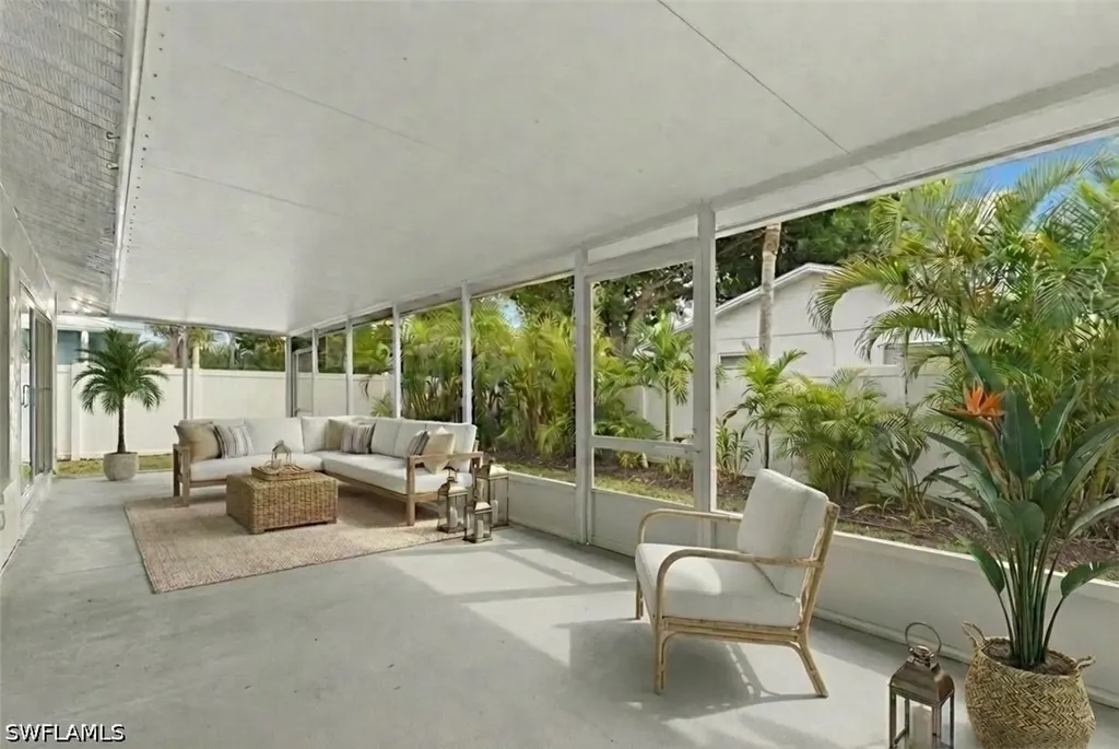 670 103rd Avenue N Naples FL 34108