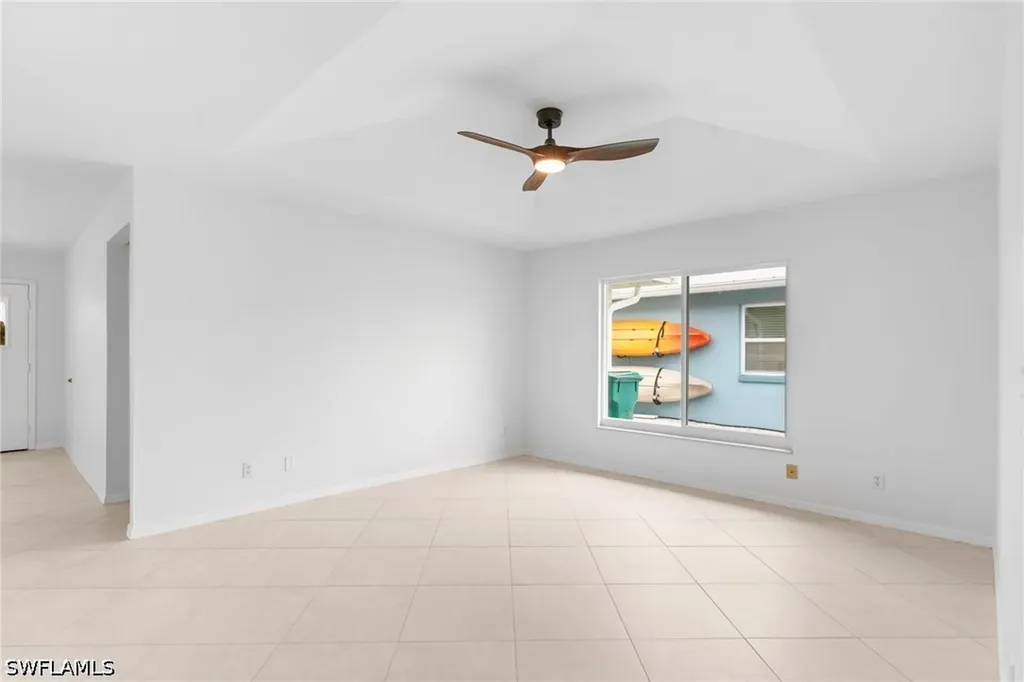 670 103rd Avenue N Naples FL 34108