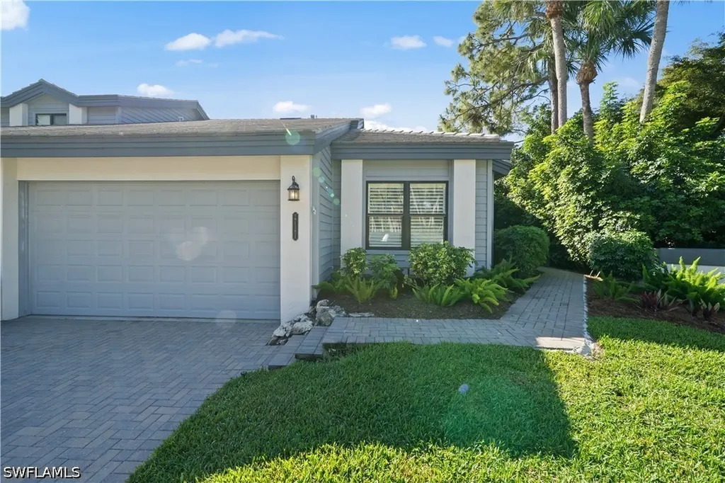 27181 Kindlewood Lane Bonita Springs FL 34134