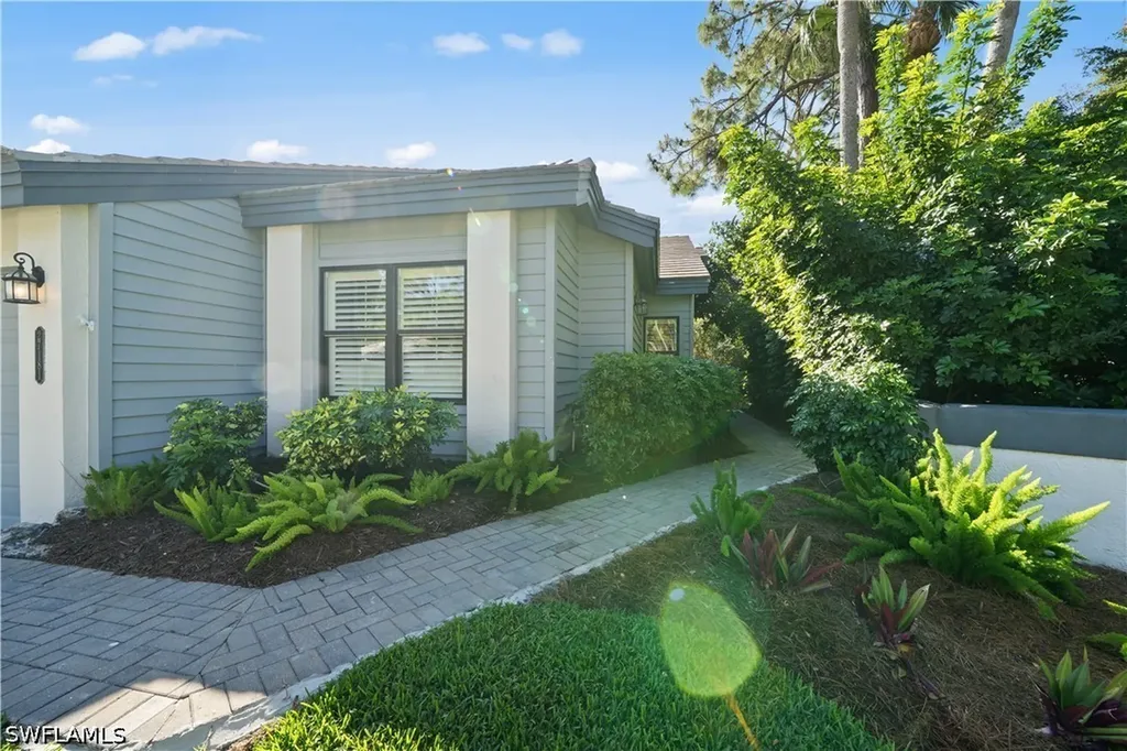 27181 Kindlewood Lane Bonita Springs FL 34134