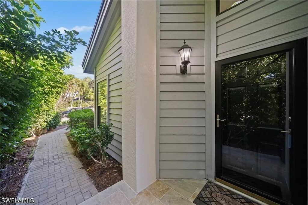 27181 Kindlewood Lane Bonita Springs FL 34134