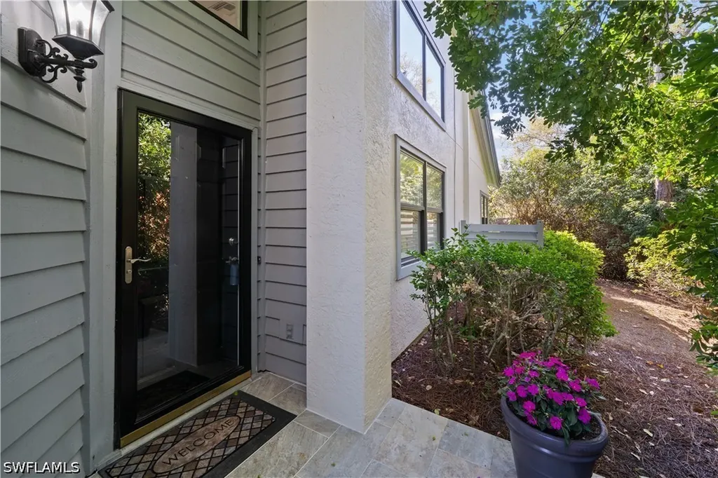 27181 Kindlewood Lane Bonita Springs FL 34134