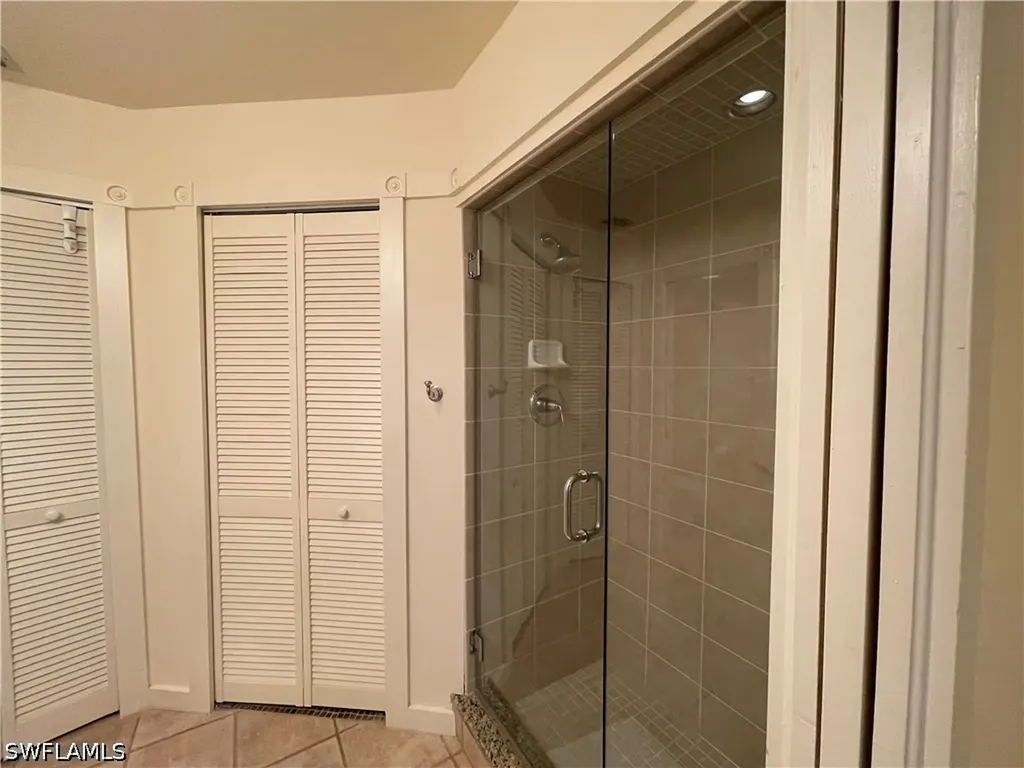 254 6th Avenue S Naples FL 34102-6531