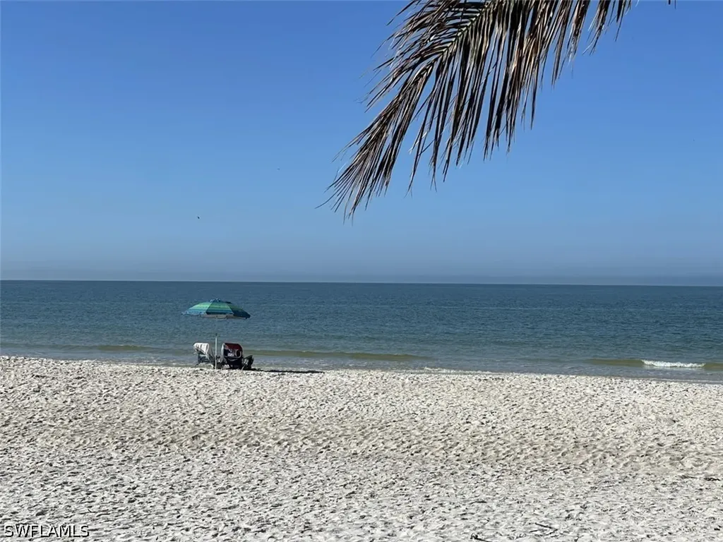 254 6th Avenue S Naples FL 34102-6531