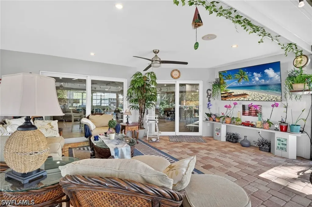 2424 Longboat Drive Naples FL 34104