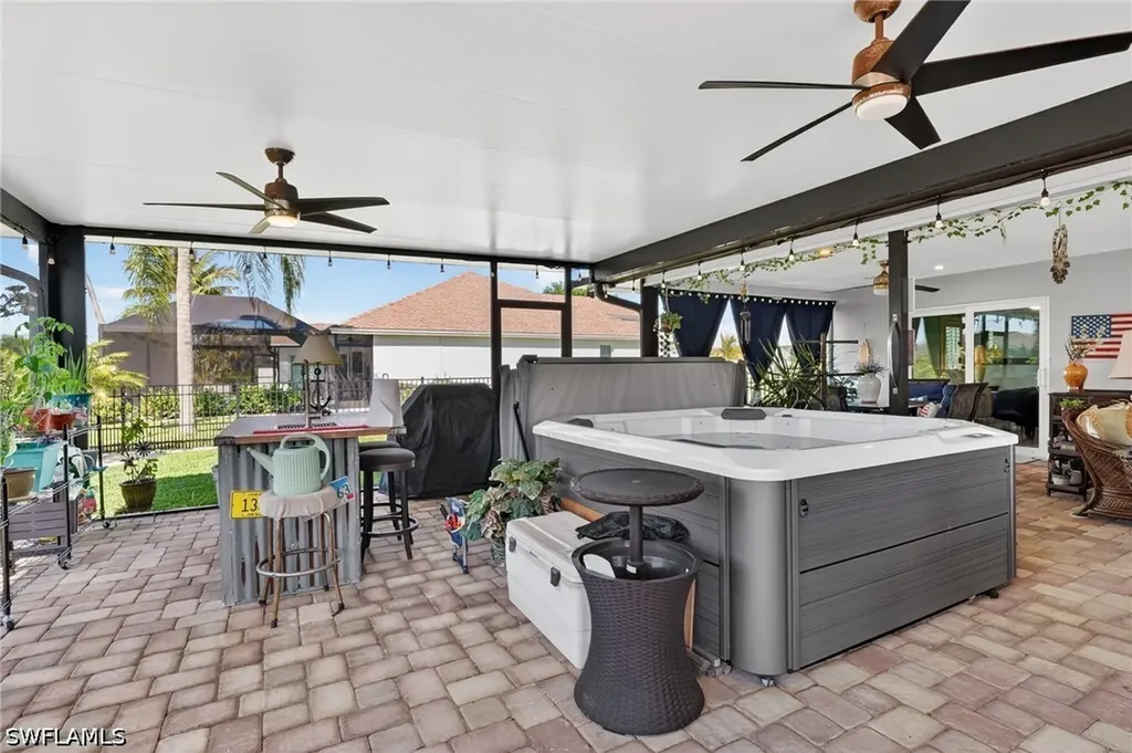 2424 Longboat Drive Naples FL 34104