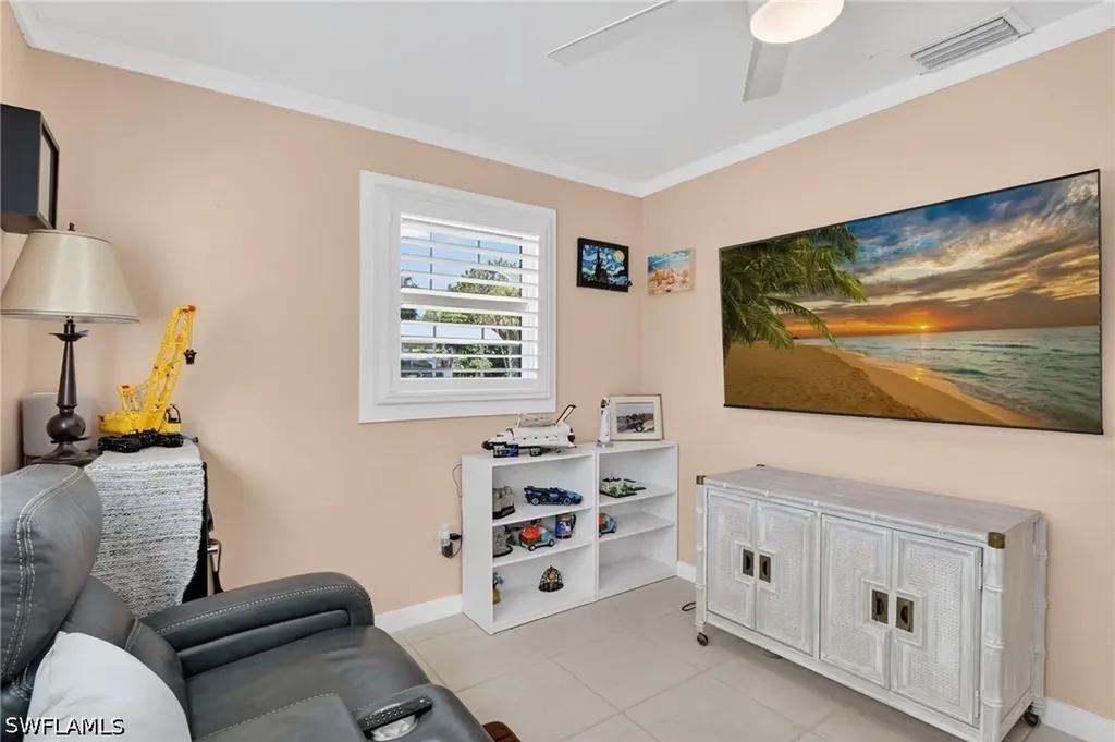 2424 Longboat Drive Naples FL 34104
