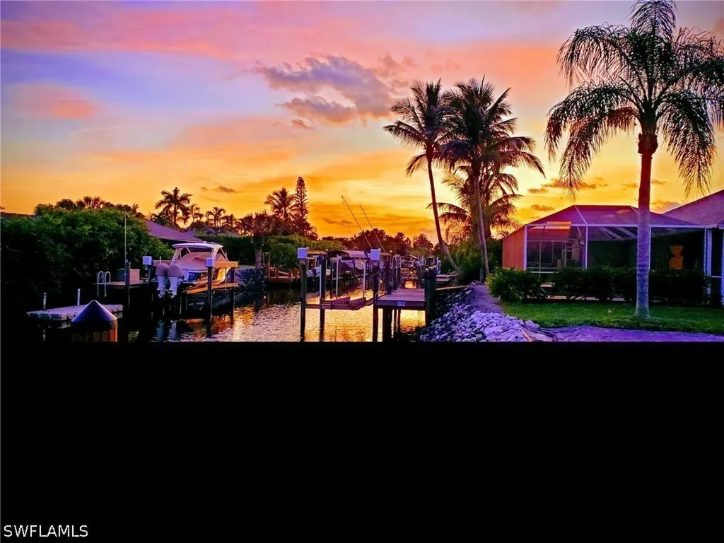 2424 Longboat Drive Naples FL 34104