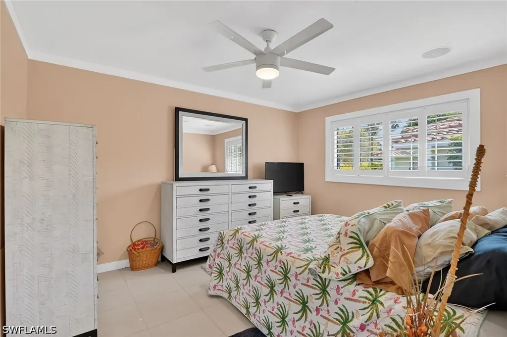 2424 Longboat Drive Naples FL 34104