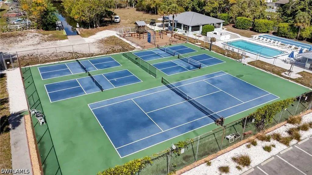 2424 Longboat Drive Naples FL 34104