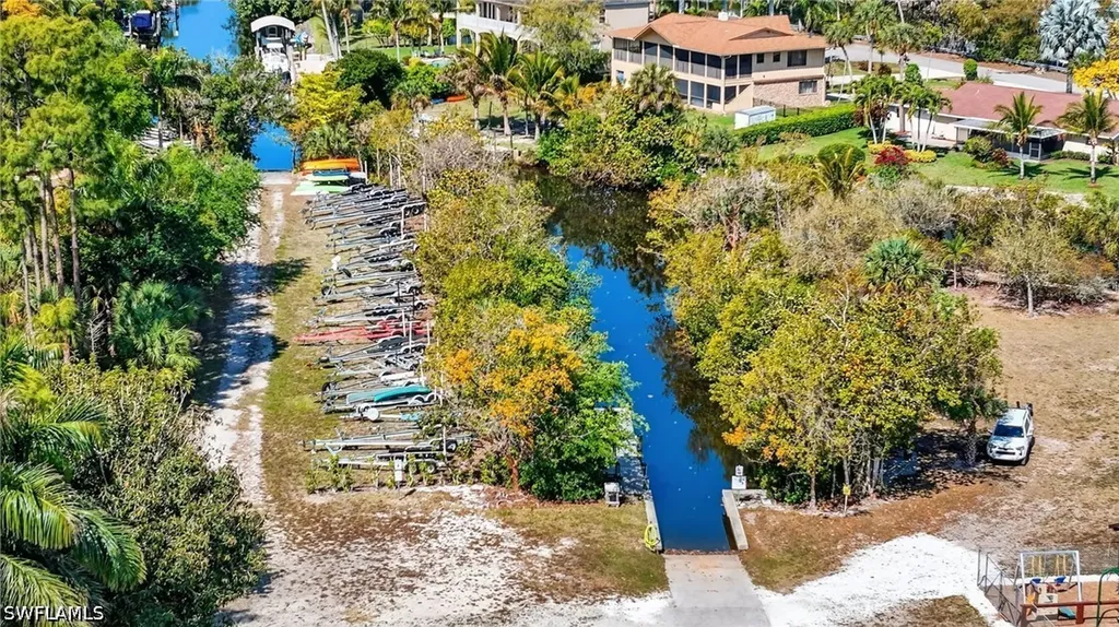 2424 Longboat Drive Naples FL 34104