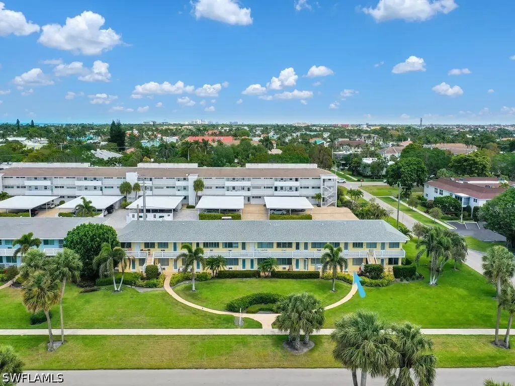 473 12th Avenue S Naples FL 34102