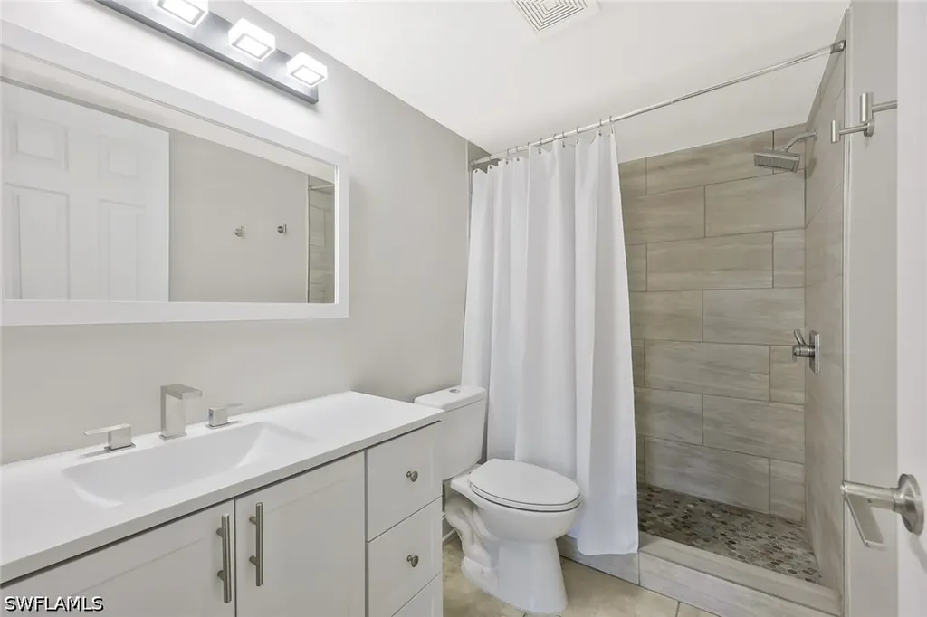 1211 Rosemary Court Naples FL 34103
